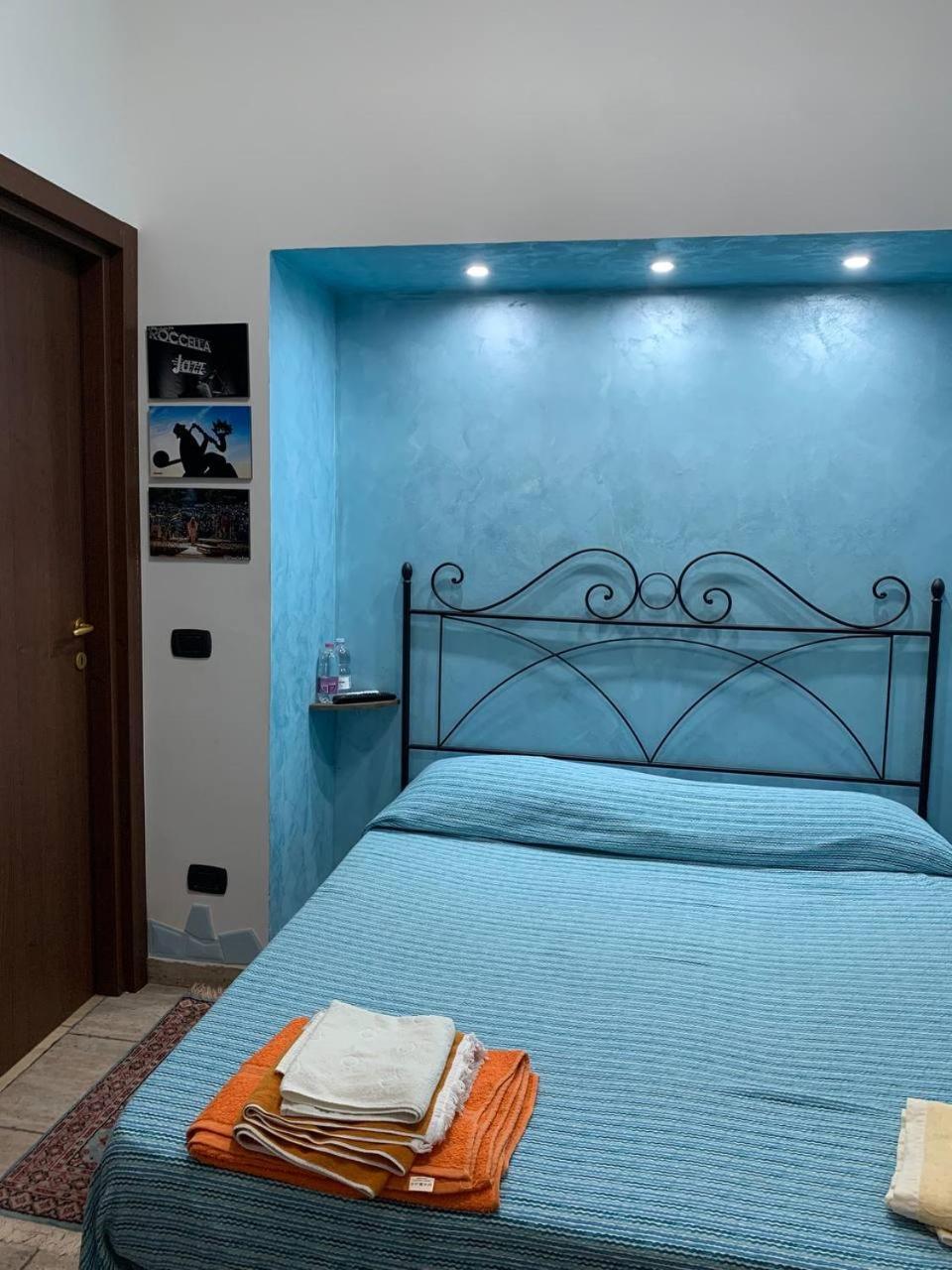 Blue Sea Bed and Breakfast Roccella Ionica Exteriör bild